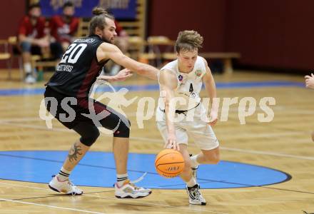 Basketball 2. Liga 2024/2025. Grunddurchgang 2. Runde. KOS Celovec gegen Mistelbach Mustangs.  Samuel Seher (KOS),  Ian Moschik (Mistelbach Mustangs). Klagenfurt, am 5.10.2024.
Foto: Kuess


---
pressefotos, pressefotografie, kuess, qs, qspictures, sport, bild, bilder, bilddatenbank