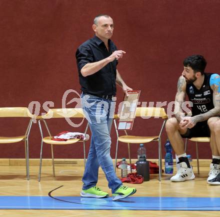 Basketball 2. Liga 2024/2025. Grunddurchgang 2. Runde. KOS Celovec gegen Mistelbach Mustangs.  Trainer Weissenboeck Martin (Mistelbach Mustangs). Klagenfurt, am 5.10.2024.
Foto: Kuess


---
pressefotos, pressefotografie, kuess, qs, qspictures, sport, bild, bilder, bilddatenbank