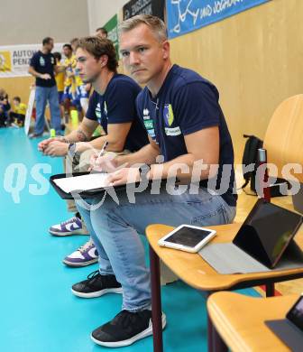 Volleyball CEV Cup. SK Sich/Dob gegen Lausanne. Co-Trainer Manuel Steiner (Aich/Dob). Bleiburg, am 9.10.2024.
Foto: Kuess
---
pressefotos, pressefotografie, kuess, qs, qspictures, sport, bild, bilder, bilddatenbank