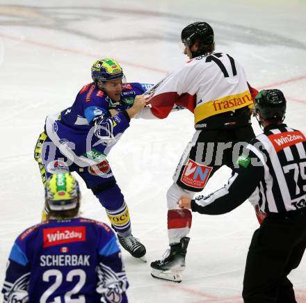 Eishockey ICE Bundesliga. VSV gegen Pioneers Vorarlberg. Philipp Lindner (VSV), Oliver Cooper (Vorarlberg). Villach, am 11.10.2024.
Foto: Kuess
---
pressefotos, pressefotografie, kuess, qs, qspictures, sport, bild, bilder, bilddatenbank