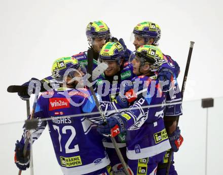 Eishockey ICE Bundesliga. VSV gegen Pioneers Vorarlberg. Torjubel Felix Maxa, Thomas Vallant, Dylan Macpherson, John Hughes, Kevin Hancock  (VSV)). Villach, am 11.10.2024.
Foto: Kuess
---
pressefotos, pressefotografie, kuess, qs, qspictures, sport, bild, bilder, bilddatenbank