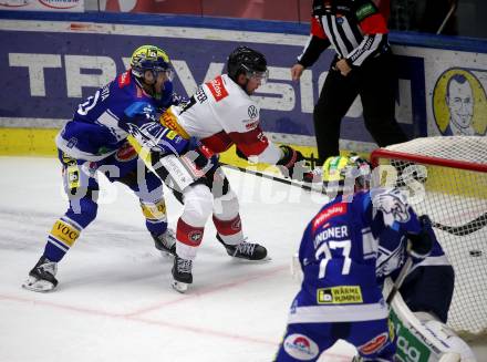 Eishockey ICE Bundesliga. VSV gegen Pioneers Vorarlberg. Elias Jeronimo Wallenta (VSV), David Keefer (Vorarlberg). Villach, am 11.10.2024.
Foto: Kuess
---
pressefotos, pressefotografie, kuess, qs, qspictures, sport, bild, bilder, bilddatenbank