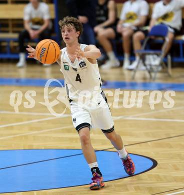 Basketball 2. Bundesliga 2024/25. Grunddurchgang 3. Runde.. Woerthersee Piraten gegen  Raiders Tirol. Tim-Joel Deschner  (Tirol).  Klagenfurt, am 12.10.2024.
Foto: Kuess
---
pressefotos, pressefotografie, kuess, qs, qspictures, sport, bild, bilder, bilddatenbank