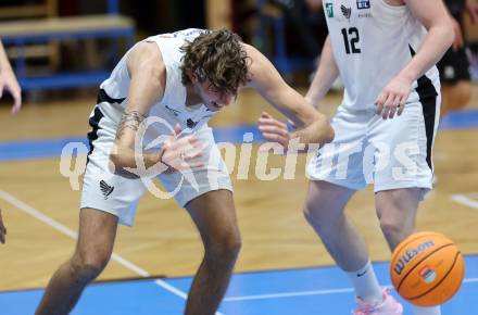 Basketball 2. Bundesliga 2024/25. Grunddurchgang 3. Runde.. Woerthersee Piraten gegen  Raiders Tirol.  Thomas Pirchner (Tirol).  Klagenfurt, am 12.10.2024.
Foto: Kuess
---
pressefotos, pressefotografie, kuess, qs, qspictures, sport, bild, bilder, bilddatenbank