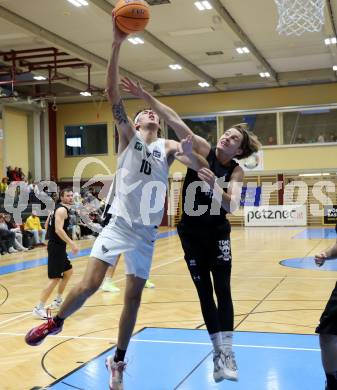 Basketball 2. Liga 2024/2025. Grunddurchgang 3. Runde. Woerthersee Piraten gegen Raiders Tirol.  Emilio Rozmann (Piraten),  Thomas Pirchner  (Tirol). Klagenfurt, am 12.10.2024.
Foto: Kuess


---
pressefotos, pressefotografie, kuess, qs, qspictures, sport, bild, bilder, bilddatenbank