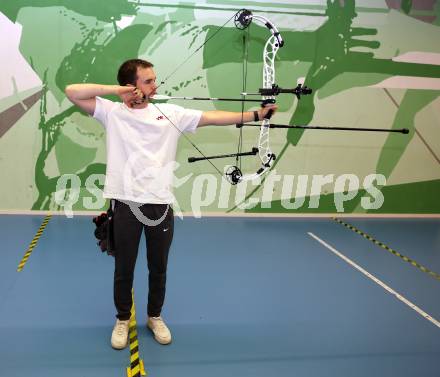 25 JahreKaernten Sport. Stefan Heincz (Bogenschiessen). Klagenfurt, 17.10.2024.
Foto: Kuess
www.qspictures.net
---
pressefotos, pressefotografie, kuess, qs, qspictures, sport, bild, bilder, bilddatenbank