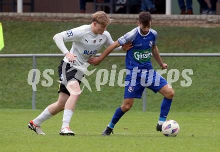 Fussball KÃ¤rntner Liga. Bleiburg gegen Dellach/Gail.  Fabian Doerflinger (Bleiburg),  Samir Nuhanovic  (Dellach).  Bleiburg, am 19.10.2024.
Foto: Kuess
---
pressefotos, pressefotografie, kuess, qs, qspictures, sport, bild, bilder, bilddatenbank