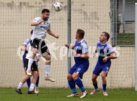 Fussball KÃ¤rntner Liga. Bleiburg gegen Dellach/Gail. Dominik Peketz  (Bleiburg),  Armin Lulic  (Dellach).  Bleiburg, am 19.10.2024.
Foto: Kuess
---
pressefotos, pressefotografie, kuess, qs, qspictures, sport, bild, bilder, bilddatenbank