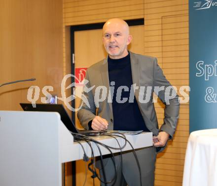 Spitzensport und Studium. Walter Reichel. Klagenfurt, am 16.10.2024.
Foto: Kuess
www.qspictures.net
---
pressefotos, pressefotografie, kuess, qs, qspictures, sport, bild, bilder, bilddatenbank