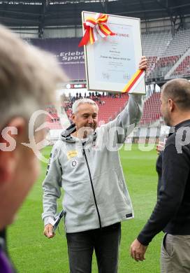 Fussball Bundesliga.  SK Austria Klagenfurt gegen Austria Wien .   Trainer Peter Pacult (Klagenfurt). Klagenfurt, am 20.10.2024.
Foto: Kuess
www.qspictures.net
---
pressefotos, pressefotografie, kuess, qs, qspictures, sport, bild, bilder, bilddatenbank