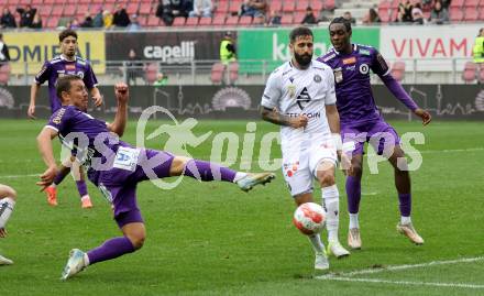 Fussball Bundesliga.  SK Austria Klagenfurt gegen Austria Wien . Christopher Wernitznig,   (Klagenfurt), Lucas Galvao Da Costa Souza  (Wien). Klagenfurt, am 20.10.2024.
Foto: Kuess
www.qspictures.net
---
pressefotos, pressefotografie, kuess, qs, qspictures, sport, bild, bilder, bilddatenbank