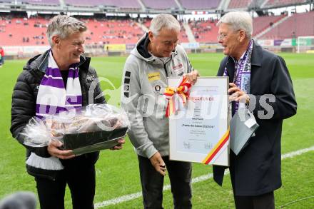 Fussball Bundesliga.  SK Austria Klagenfurt gegen Austria Wien .  Arno Arthofer, Trainer Peter Pacult, LH Peter Kaiser (Klagenfurt). Klagenfurt, am 20.10.2024.
Foto: Kuess
www.qspictures.net
---
pressefotos, pressefotografie, kuess, qs, qspictures, sport, bild, bilder, bilddatenbank