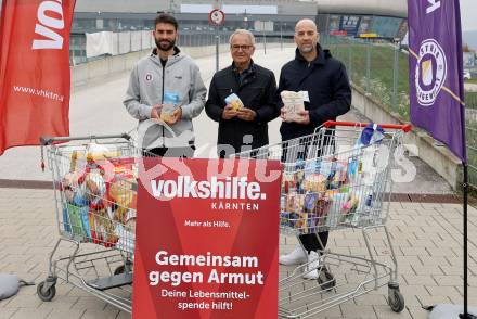 Fussball Bundesliga.  SK Austria Klagenfurt gegen Austria Wien .  Volkshilfe. Kosmas Gkezos, Ewald Wiedenbauer, Guenther Gorenzel (Klagenfurt). Klagenfurt, am 20.10.2024.
Foto: Kuess
www.qspictures.net
---
pressefotos, pressefotografie, kuess, qs, qspictures, sport, bild, bilder, bilddatenbank