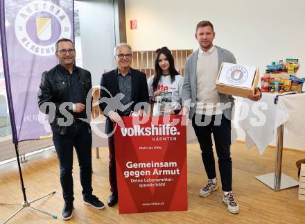 Fussball Bundesliga.  SK Austria Klagenfurt gegen Austria Wien .  Volkshilfe, Franz Petritz, Ewald Wiedenbauer, Peer Jaekel. Klagenfurt, am 20.10.2024.
Foto: Kuess
www.qspictures.net
---
pressefotos, pressefotografie, kuess, qs, qspictures, sport, bild, bilder, bilddatenbank