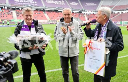 Fussball Bundesliga.  SK Austria Klagenfurt gegen Austria Wien . Arno Arthofer, Trainer Peter Pacult, LH Peter Kaiser  (Klagenfurt). Klagenfurt, am 20.10.2024.
Foto: Kuess
www.qspictures.net
---
pressefotos, pressefotografie, kuess, qs, qspictures, sport, bild, bilder, bilddatenbank