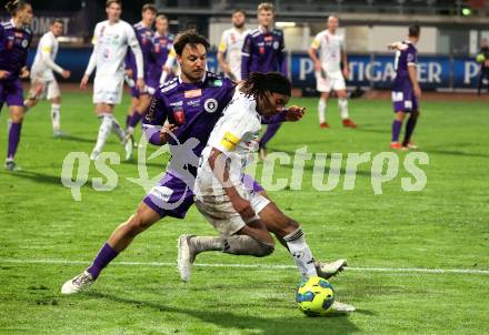 Fussball OEFB Cup. WAC gegen SK Austria Klagenfurt.  Thierno Ballo (WAC), Simon Straudi (Austria Klagenfurt). Wolfsberg, am 30.10.2024.
Foto: Kuess
www.qspictures.net
---
pressefotos, pressefotografie, kuess, qs, qspictures, sport, bild, bilder, bilddatenbank