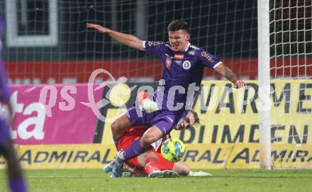 Fussball OEFB Cup. WAC gegen SK Austria Klagenfurt. Lukas Guetlbauer (WAC), David Toshevski (Austria Klagenfurt). Wolfsberg, am 30.10.2024.
Foto: Kuess
---
pressefotos, pressefotografie, kuess, qs, qspictures, sport, bild, bilder, bilddatenbank