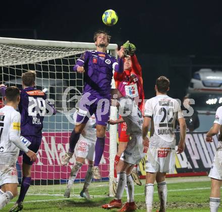 Fussball OEFB Cup. WAC gegen SK Austria Klagenfurt. Nikolas Polster  (WAC), Thorsten Mahrer (Austria Klagenfurt). Wolfsberg, am 30.10.2024.
Foto: Kuess
---
pressefotos, pressefotografie, kuess, qs, qspictures, sport, bild, bilder, bilddatenbank