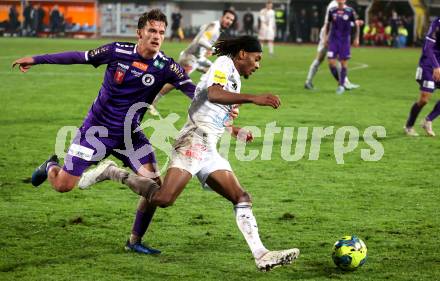 Fussball OEFB Cup. WAC gegen SK Austria Klagenfurt. Thierno Ballo  (WAC), Philipp Wydra   (Austria Klagenfurt). Wolfsberg, am 30.10.2024.
Foto: Kuess
www.qspictures.net
---
pressefotos, pressefotografie, kuess, qs, qspictures, sport, bild, bilder, bilddatenbank