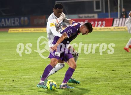 Fussball OEFB Cup. WAC gegen SK Austria Klagenfurt. Chibuike Godfrey Nwaiwu  (WAC),  David Toshevski   (Austria Klagenfurt). Wolfsberg, am 30.10.2024.
Foto: Kuess
www.qspictures.net
---
pressefotos, pressefotografie, kuess, qs, qspictures, sport, bild, bilder, bilddatenbank