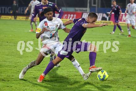 Fussball OEFB Cup. WAC gegen SK Austria Klagenfurt.   Thierno Ballo  (WAC),   Tobias Koch(Austria Klagenfurt). Wolfsberg, am 30.10.2024.
Foto: Kuess
www.qspictures.net
---
pressefotos, pressefotografie, kuess, qs, qspictures, sport, bild, bilder, bilddatenbank