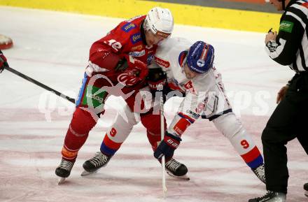 Eishockey Bundesliga. KAC gegen Innsbruck. Daniel Obersteiner  (KAC), Ryan Valentini (Innsbruck). Klagenfurt, am 1.11.2024.
Foto: Kuess
---
pressefotos, pressefotografie, kuess, qs, qspictures, sport, bild, bilder, bilddatenbank