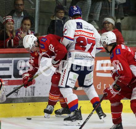 Eishockey Bundesliga. KAC gegen Innsbruck. Thilo Nickl (KAC), Anders Krogsgaard (Innsbruck). Klagenfurt, am 1.11.2024.
Foto: Kuess
---
pressefotos, pressefotografie, kuess, qs, qspictures, sport, bild, bilder, bilddatenbank