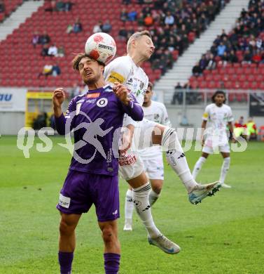 Fussball Bundesliga.  Austria Klagenfurt gegen WAC.  Simon Straudi, (Austria Klagenfurt), Maximilian Ullmann   (WAC). Klagenfurt, am 3.11.2024.
Foto: Kuess
www.qspictures.net
---
pressefotos, pressefotografie, kuess, qs, qspictures, sport, bild, bilder, bilddatenbank