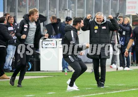 Fussball Bundesliga.  Austria Klagenfurt gegen WAC. Jubel Trainer Peter Pacult, Sandro Zakany, Co-Trainer Martin Lassnig  (Austria Klagenfurt).  Klagenfurt, am 3.11.2024.
Foto: Kuess
www.qspictures.net
---
pressefotos, pressefotografie, kuess, qs, qspictures, sport, bild, bilder, bilddatenbank