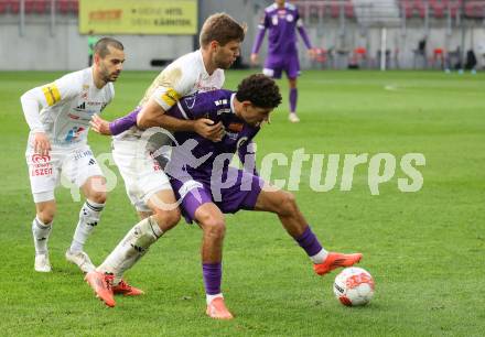 Fussball Bundesliga.  Austria Klagenfurt gegen WAC.  Ben Bobzien, (Austria Klagenfurt),   Dominik Baumgartner (WAC). Klagenfurt, am 3.11.2024.
Foto: Kuess
www.qspictures.net
---
pressefotos, pressefotografie, kuess, qs, qspictures, sport, bild, bilder, bilddatenbank