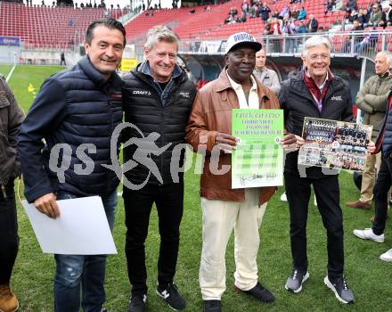 Fussball Bundesliga. SK Austria Klagenfurt gegen WAC.. Austria Klagenfurt Legenden. Almedin Hota, Arno Arthofer,  Kasim Ramadhani, LH Peter Kaiser. Klagenfurt, am 3.11.2024
Foto: Kuess
---
pressefotos, pressefotografie, kuess, qs, qspictures, sport, bild, bilder, bilddatenbank