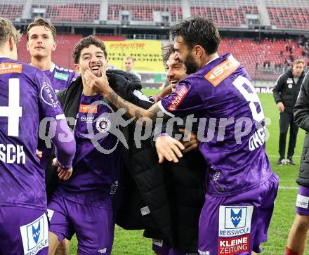 Fussball Bundesliga. SK Austria Klagenfurt gegen WAC.. Jubel Ben Bobzien, Simon Straudi, Kosmas Gkezos (Austria Klagenfurt). Klagenfurt, am 3.11.2024
Foto: Kuess
---
pressefotos, pressefotografie, kuess, qs, qspictures, sport, bild, bilder, bilddatenbank