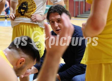 Basketball 2. Liga 2024/2025. Grunddurchgang 7. Runde. Woerthersee Piraten gegen Vienna Timberwolves.  Trainer Andreas Kuttnig (Piraten),  Klagenfurt, am 9.11.2024.
Foto: Kuess


---
pressefotos, pressefotografie, kuess, qs, qspictures, sport, bild, bilder, bilddatenbank