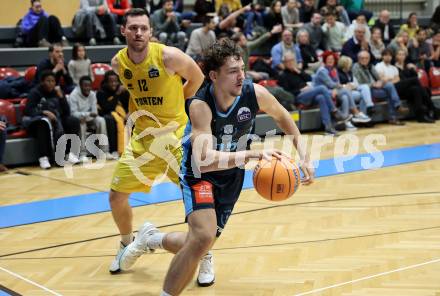 Basketball 2. Liga 2024/2025. Grunddurchgang 7. Runde. Woerthersee Piraten gegen Vienna Timberwolves. Jan-Arne Apschner  (Piraten), Cornelius Stubenvoll  (Vienna). Klagenfurt, am 9.11.2024.
Foto: Kuess


---
pressefotos, pressefotografie, kuess, qs, qspictures, sport, bild, bilder, bilddatenbank