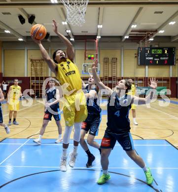 Basketball 2. Liga 2024/2025. Grunddurchgang 7. Runde. Woerthersee Piraten gegen Vienna Timberwolves. Marcus Holyfield  (Piraten),  Felix Angerbauer (Vienna). Klagenfurt, am 9.11.2024.
Foto: Kuess


---
pressefotos, pressefotografie, kuess, qs, qspictures, sport, bild, bilder, bilddatenbank