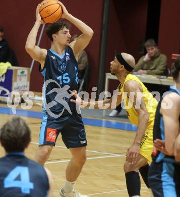 Basketball 2. Liga 2024/2025. Grunddurchgang 7. Runde. Woerthersee Piraten gegen Vienna Timberwolves. Marcus Holyfield  (Piraten),  Cornelius Stubenvoll (Vienna). Klagenfurt, am 9.11.2024.
Foto: Kuess


---
pressefotos, pressefotografie, kuess, qs, qspictures, sport, bild, bilder, bilddatenbank