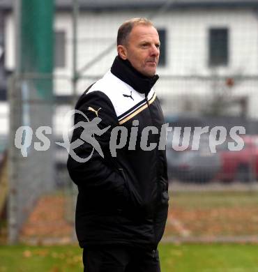 Fussball Kaerntner Liga. KAC gegen Donau.  Trainer Kurt Stuck (Donau). Klagenfurt, am 9.11.2024.
Foto: Kuess
www.qspictures.net
---
pressefotos, pressefotografie, kuess, qs, qspictures, sport, bild, bilder, bilddatenbank