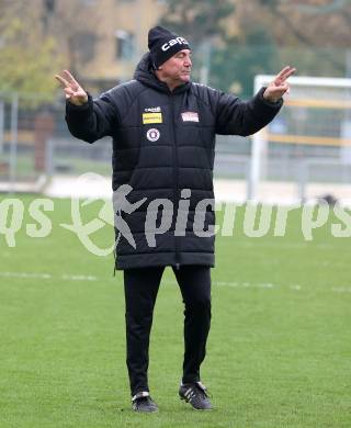 Fussball Bundesliga. SK Austria Klagenfurt. Training.   Trainer Peter Pacult.
Foto: Kuess
---
pressefotos, pressefotografie, kuess, qs, qspictures, sport, bild, bilder, bilddatenbank