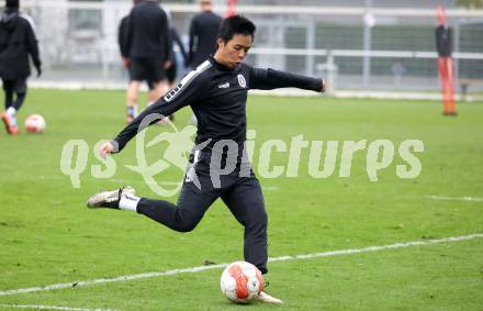 Fussball Bundesliga. SK Austria Klagenfurt. Training.   Min-Young Lee
Foto: Kuess
---
pressefotos, pressefotografie, kuess, qs, qspictures, sport, bild, bilder, bilddatenbank