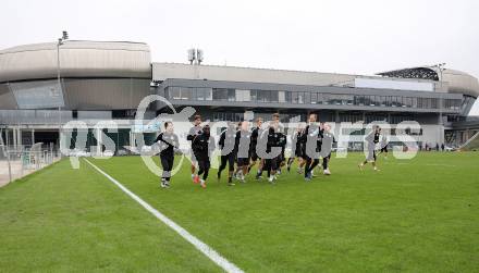 Fussball Bundesliga. SK Austria Klagenfurt. Training.   Denzel Owusu..
Foto: Kuess
---
pressefotos, pressefotografie, kuess, qs, qspictures, sport, bild, bilder, bilddatenbank