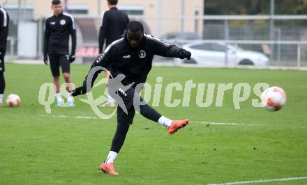 Fussball Bundesliga. SK Austria Klagenfurt. Training.   Solomon Bonnah.
Foto: Kuess
---
pressefotos, pressefotografie, kuess, qs, qspictures, sport, bild, bilder, bilddatenbank