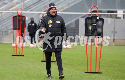 Fussball Bundesliga. SK Austria Klagenfurt. Training.  Trainer Peter Pacult..
Foto: Kuess
---
pressefotos, pressefotografie, kuess, qs, qspictures, sport, bild, bilder, bilddatenbank