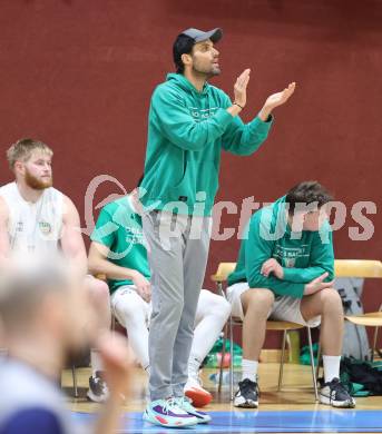 Basketball 2. Liga 2024/2025. Grunddurchgang 8. Runde. KOS Celovec gegen Kufstein Towers.   Trainer Dalibor Cevriz (KOS),  Klagenfurt, am 16.11.2024.
Foto: Kuess


---
pressefotos, pressefotografie, kuess, qs, qspictures, sport, bild, bilder, bilddatenbank