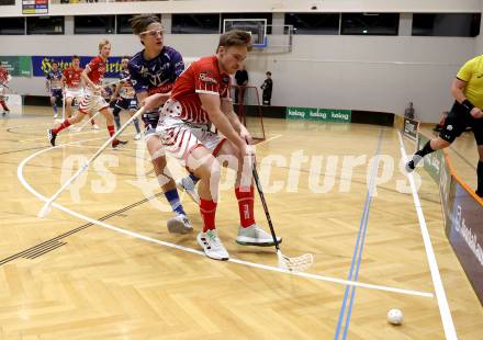 Floorball Derby KAC  gegen VSV Unihockey.   Grabner Fabian (KAC),  Widnig Leon  (VSV). Klagenfurt, am 16.11.2024.
Foto: Kuess
www.qspictures.net
---
pressefotos, pressefotografie, kuess, qs, qspictures, sport, bild, bilder, bilddatenbank