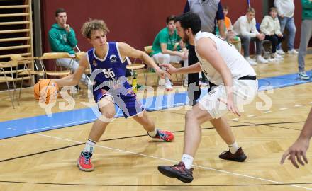 Basketball 2. Liga 2024/2025. Grunddurchgang 8. Runde. KOS Celovec gegen Kufstein Towers.   Veljko Dena (KOS), Felix Erath  (Kufstein). Klagenfurt, am 16.11.2024.
Foto: Kuess


---
pressefotos, pressefotografie, kuess, qs, qspictures, sport, bild, bilder, bilddatenbank