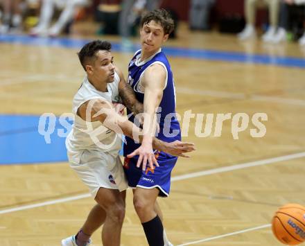 Basketball 2. Liga 2024/2025. Grunddurchgang 8. Runde. KOS Celovec gegen Kufstein Towers.    Mauro Gerszke (KOS),   Patrick Fister (Kufstein). Klagenfurt, am 16.11.2024.
Foto: Kuess


---
pressefotos, pressefotografie, kuess, qs, qspictures, sport, bild, bilder, bilddatenbank