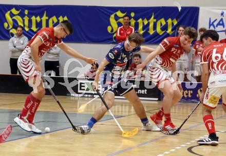 Floorball Derby KAC  gegen VSV Unihockey.  Lekas Gabriel, Moertl Maximilian  (KAC),  Rainer Jakob  (VSV). Klagenfurt, am 16.11.2024.
Foto: Kuess
www.qspictures.net
---
pressefotos, pressefotografie, kuess, qs, qspictures, sport, bild, bilder, bilddatenbank