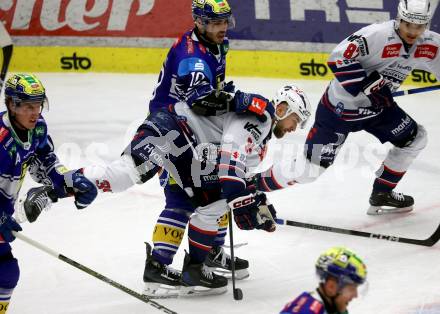 Eishockey ICE Bundesliga. VSV gegen Fehervar.  Thomas Vallant (VSV), Istvan Terbocs (Fehervar). Villach, am 20.11.2024.
Foto: Kuess
---
pressefotos, pressefotografie, kuess, qs, qspictures, sport, bild, bilder, bilddatenbank