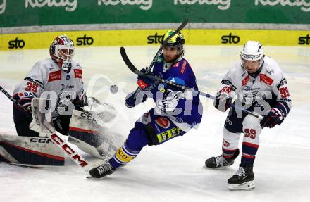 Eishockey ICE Bundesliga. VSV gegen Fehervar.  Maximilian Rebernig  (VSV), Joel Messner, Dominik Horvath (Fehervar). Villach, am 20.11.2024.
Foto: Kuess
---
pressefotos, pressefotografie, kuess, qs, qspictures, sport, bild, bilder, bilddatenbank