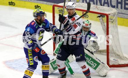 Eishockey ICE Bundesliga. VSV gegen Fehervar.  Mark Katic, Jean Philippe Lamoureux  (VSV), Csanad Erdely (Fehervar). Villach, am 20.11.2024.
Foto: Kuess
---
pressefotos, pressefotografie, kuess, qs, qspictures, sport, bild, bilder, bilddatenbank